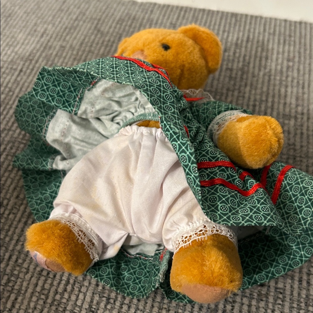 Madame Alexander well dressed bears little red riding hood collectible bear - Picture 7 of 9